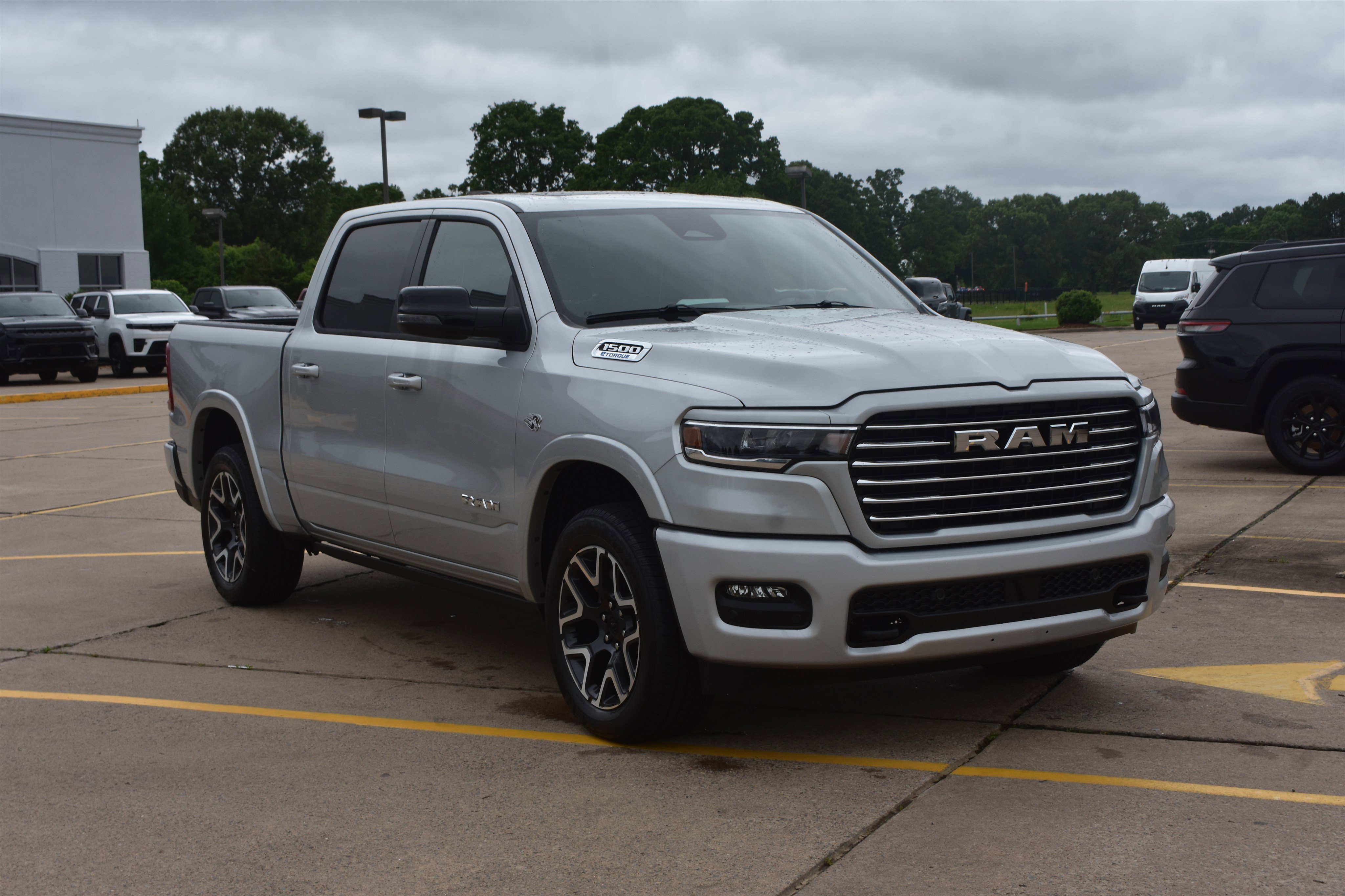 New 2026 Silver Zynith Exterior Paint RAM Laramie image 3