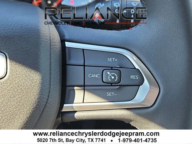 New 2026 Bright White Clearcoat Jeep Latitude image 20