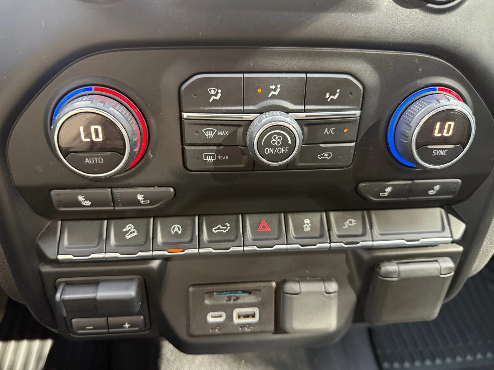 Used 2019 Cajun Red Tintcoat Chevrolet LT image 18