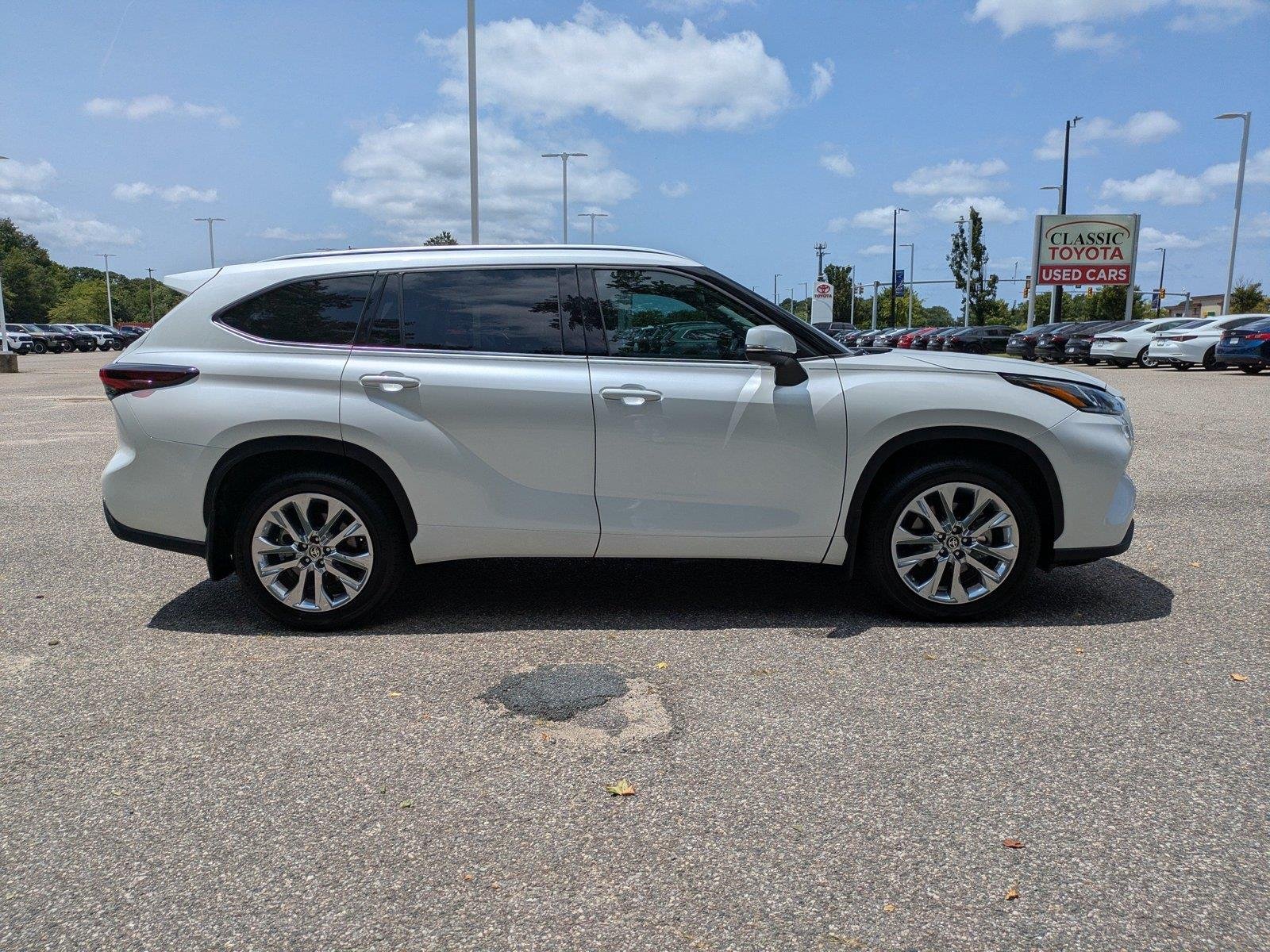 Used 2024 Wind Chill Pearl Toyota Limited image 3