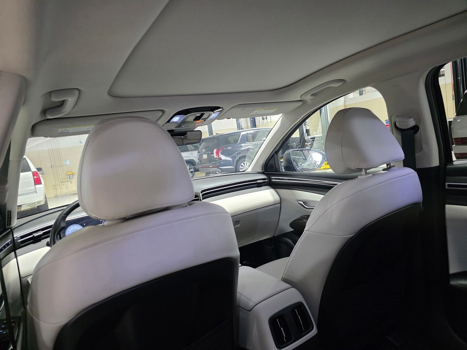 Used 2023 Phantom Black Hyundai Limited image 15