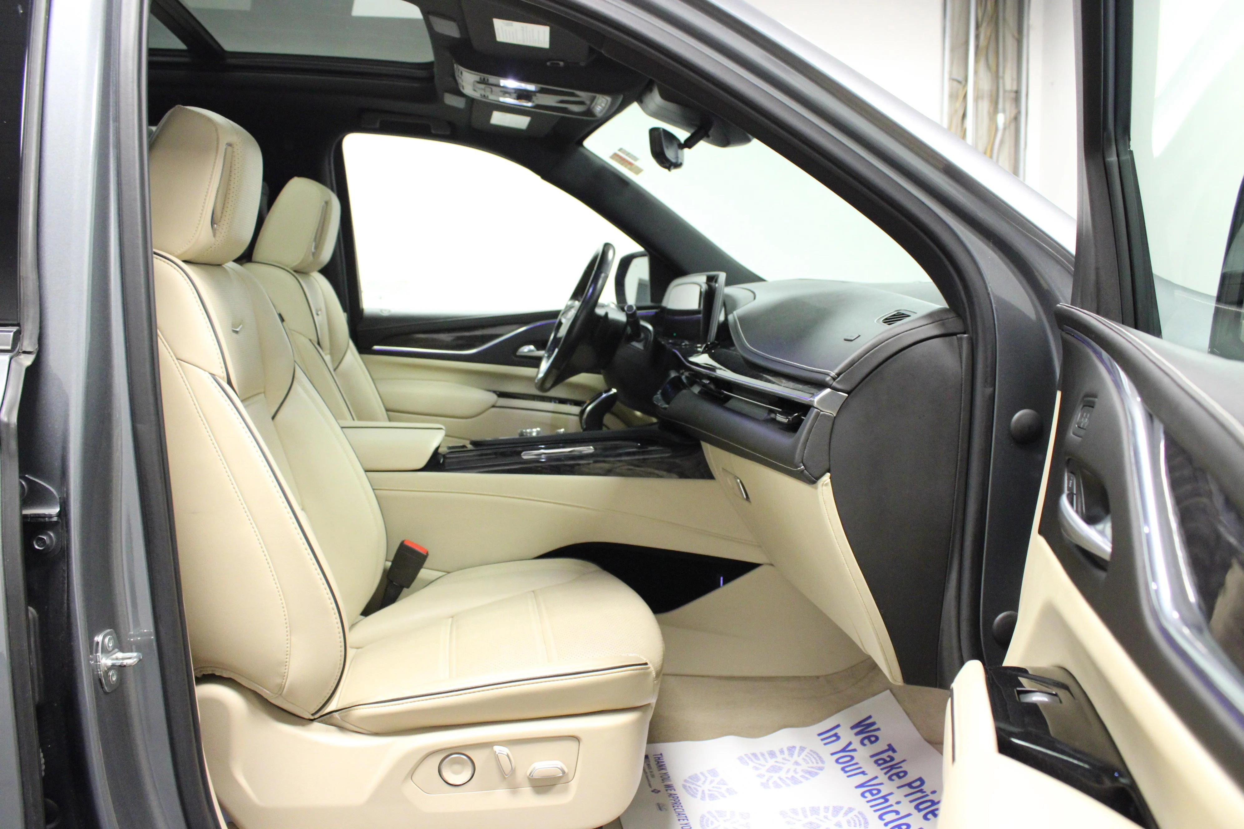 Used 2021 Satin Steel Metallic Cadillac Premium Luxury image 18