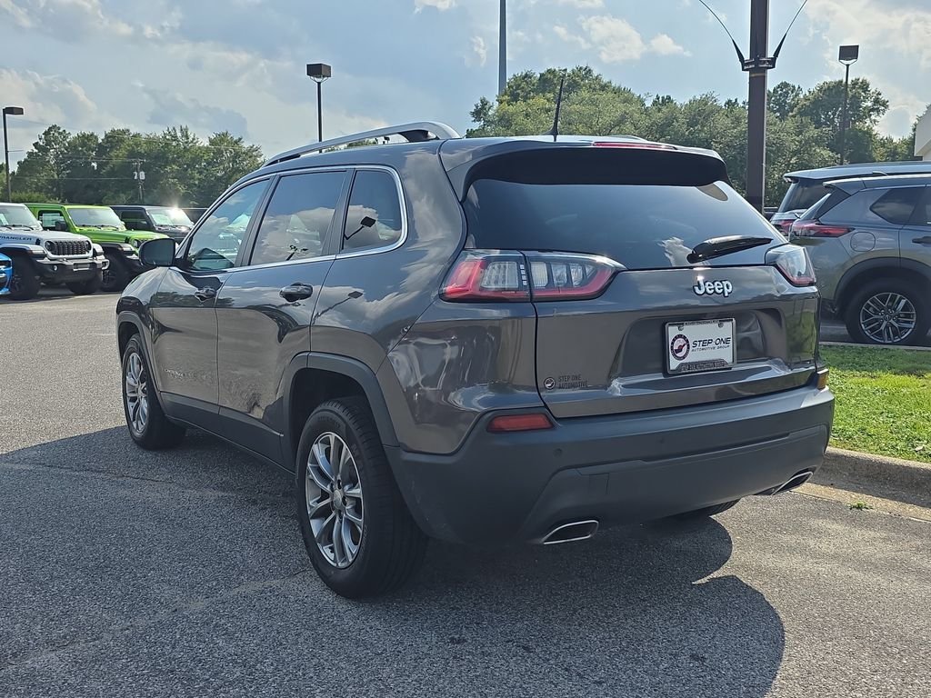 Used 2020 Gray Jeep Latitude Plus image 4