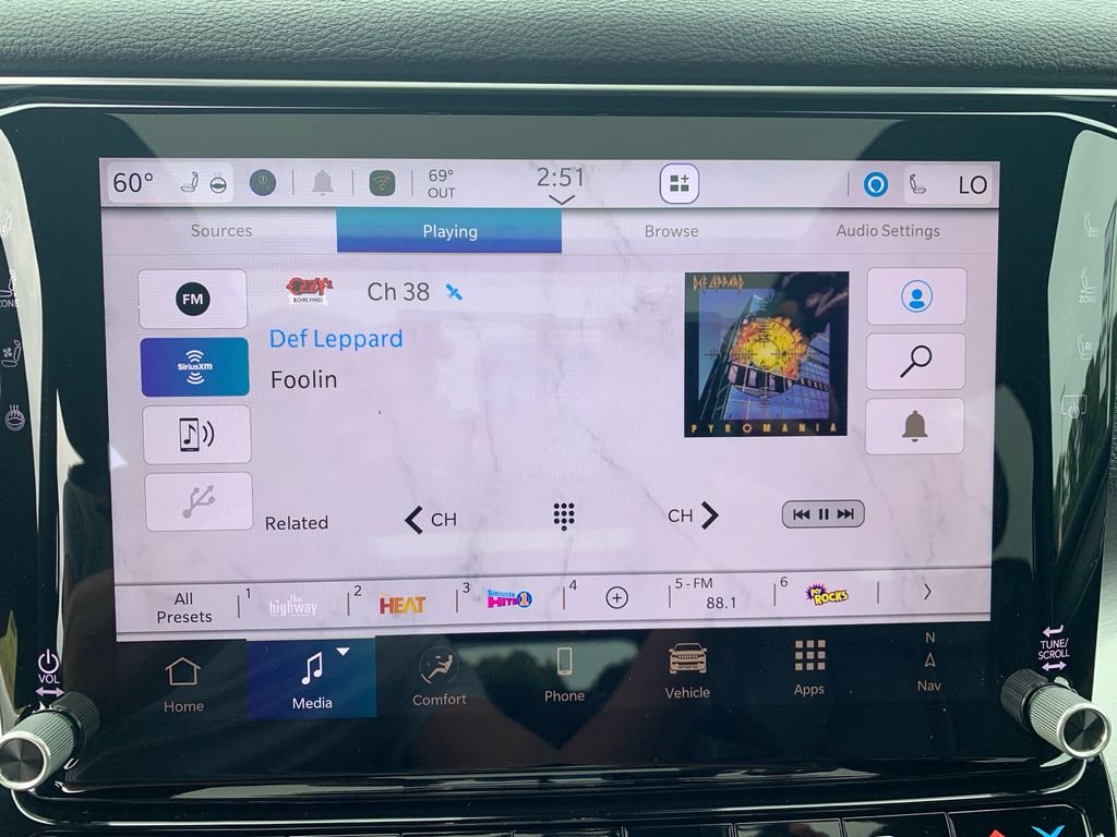 New 2026 Fathom Blue Pearl-Coat Exterior Paint (Late Availability) Jeep  image 19