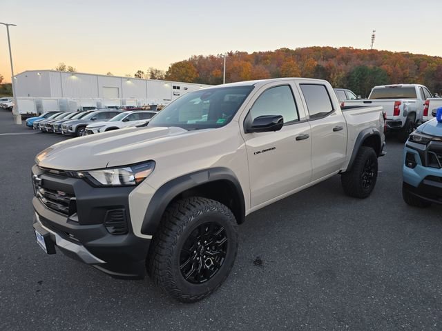 2026 Chevrolet Colorado Trail Boss photo 2