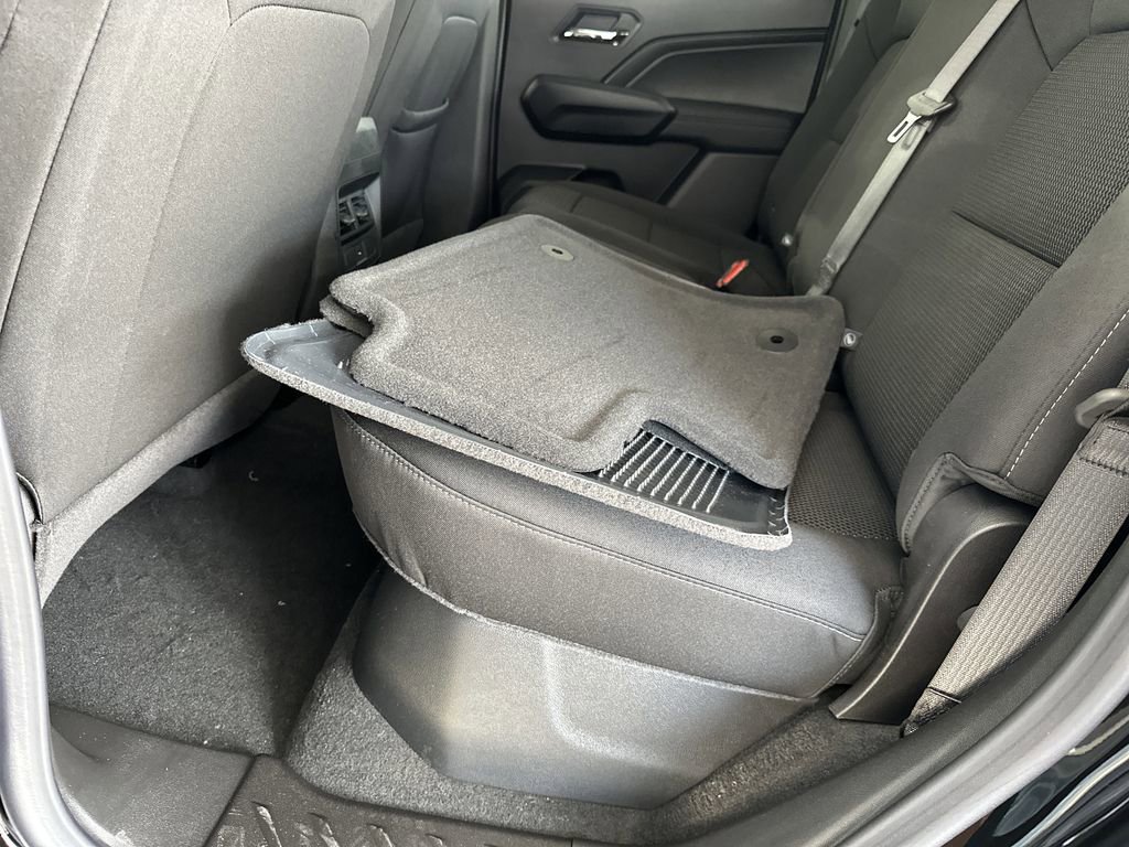 New 2026 Onyx Black GMC Elevation image 27