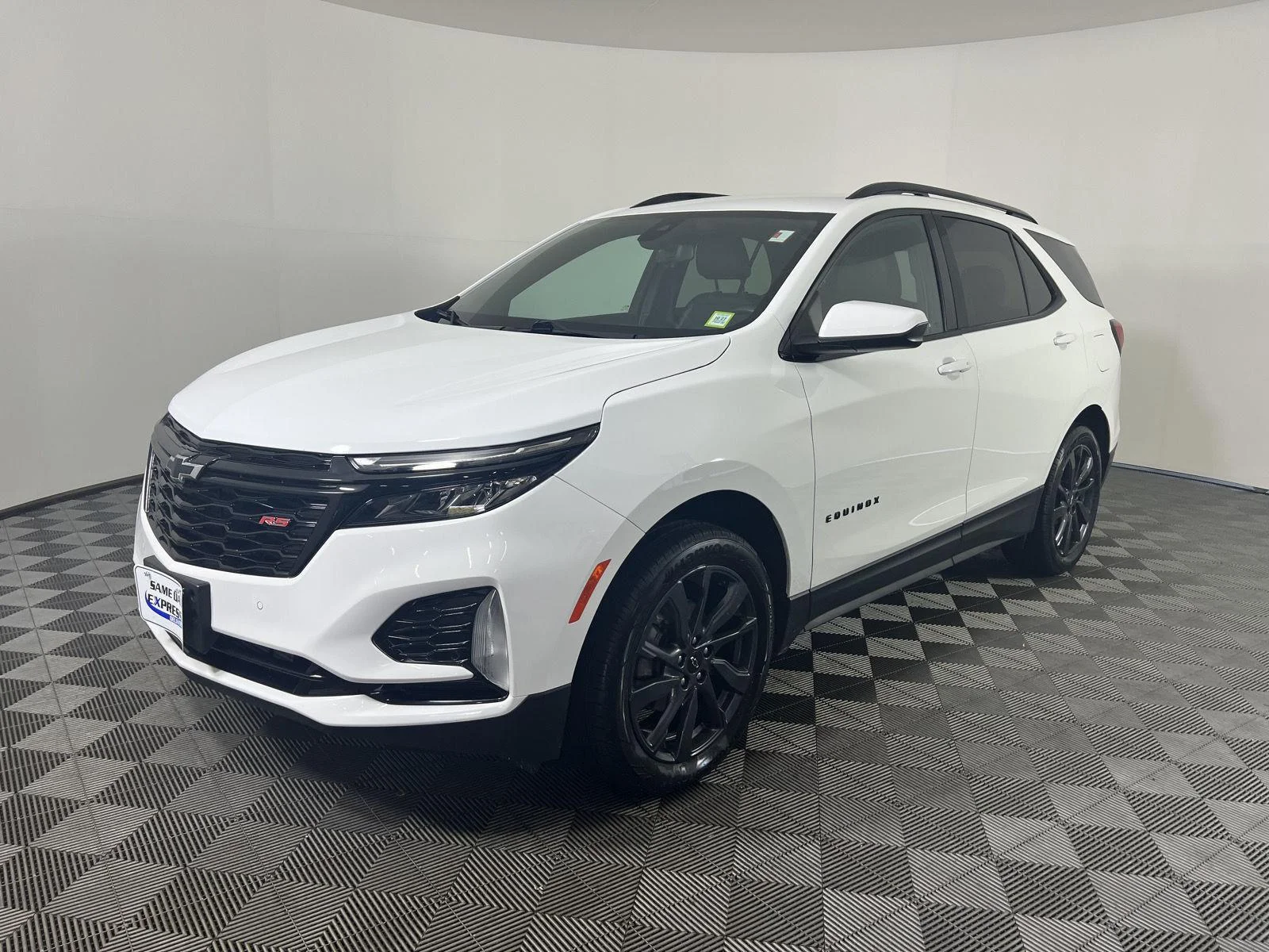 Used 2024 Summit White Chevrolet RS image 27
