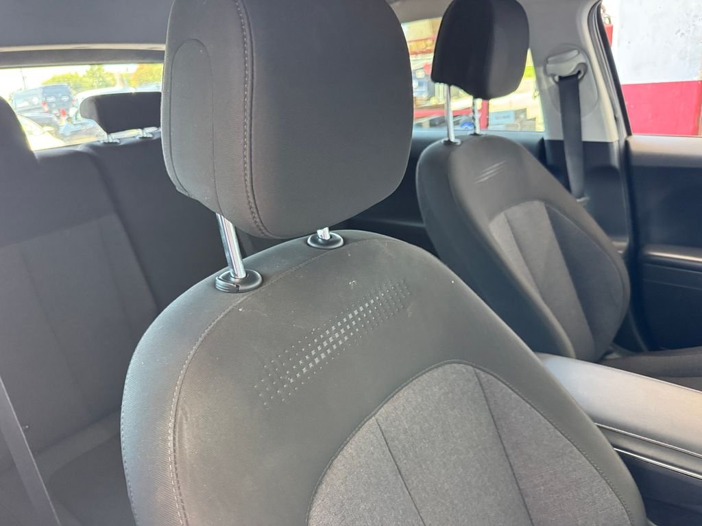 Used 2024 Gray Hyundai SE image 3
