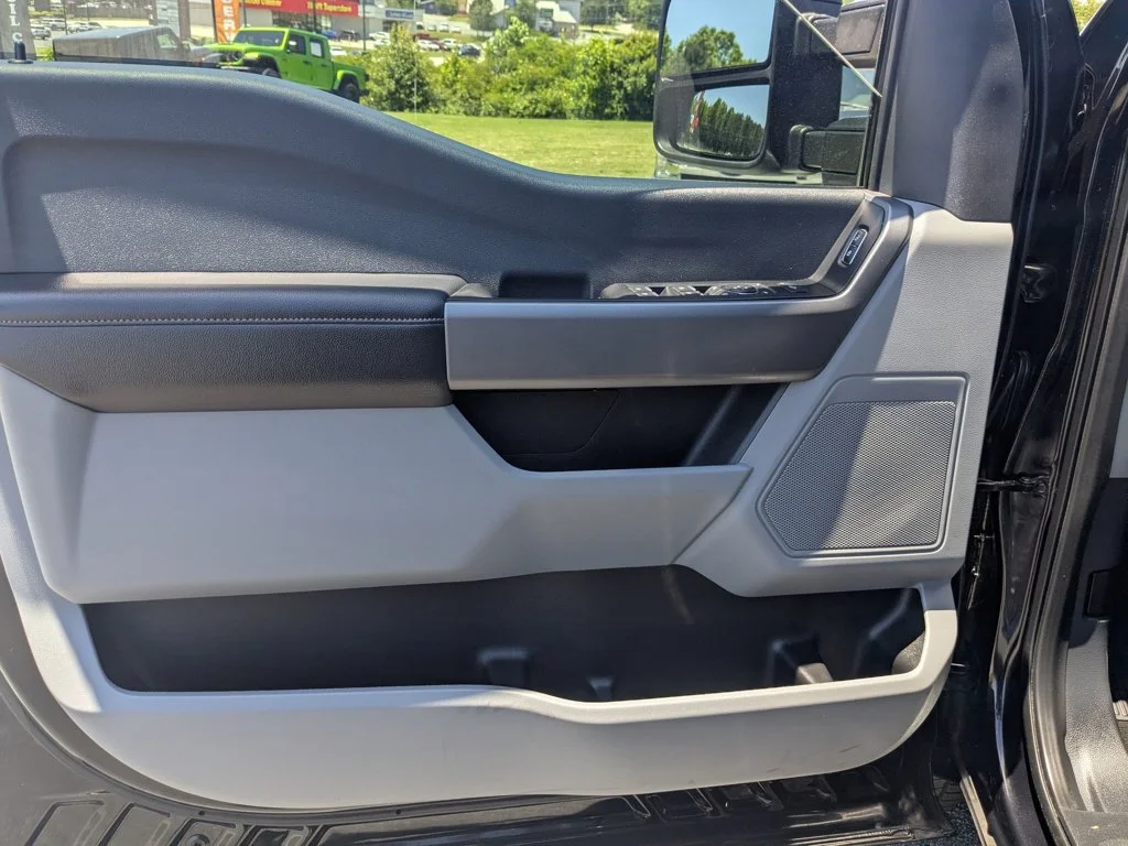 Used 2025  Ford XLT image 11