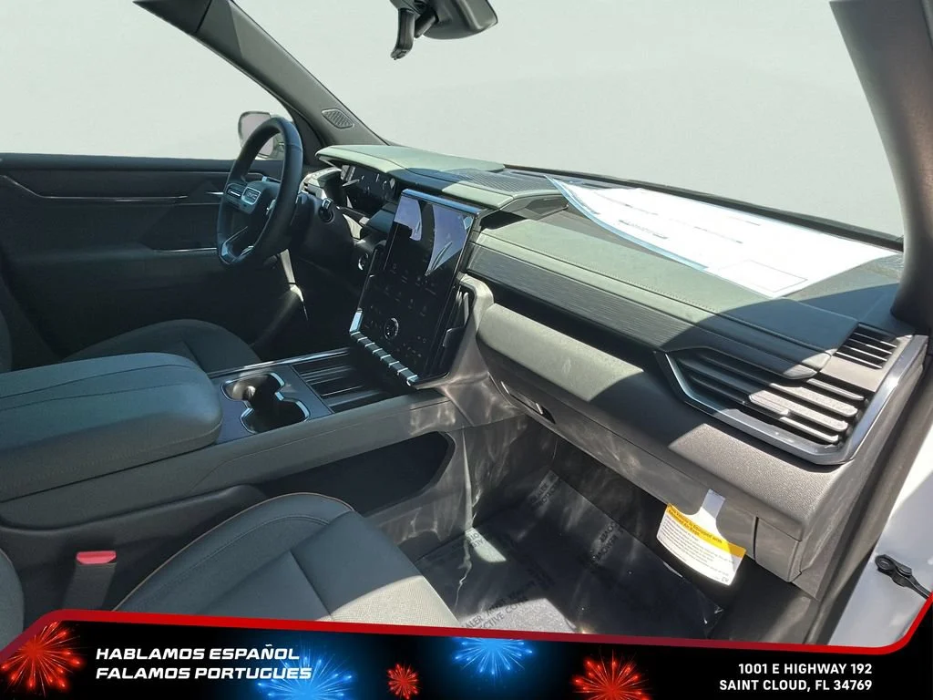 New 2026 Summit White GMC AT4 image 32