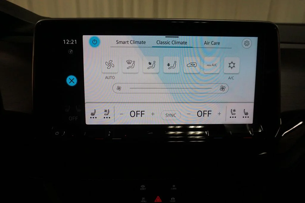 New 2026 Opal White Volkswagen 2.0T SE w/Technology image 17