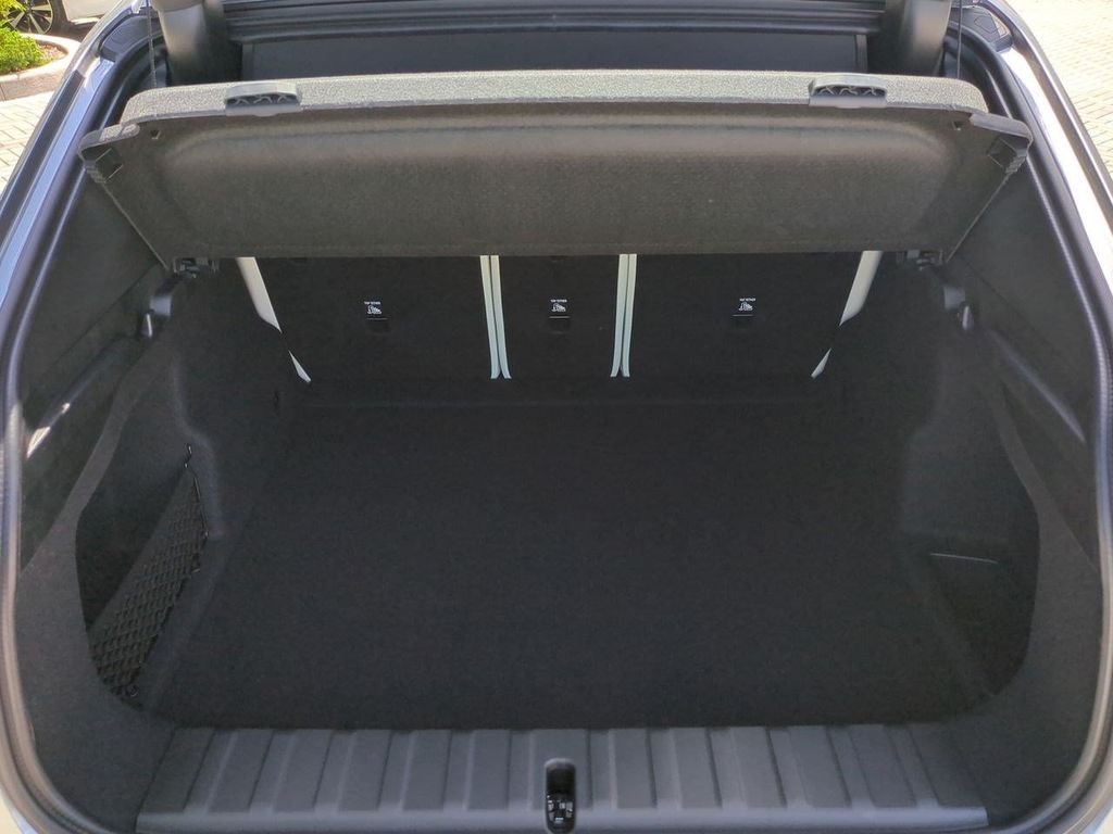 New 2026 Skyscraper Grey Metallic BMW xDrive28i image 13