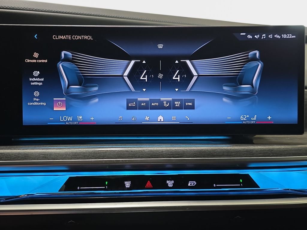 Used 2023 Black Sapphire Metallic BMW xDrive60 image 25
