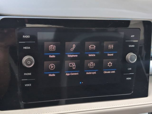 2025 Volkswagen Taos SE - Photo 13