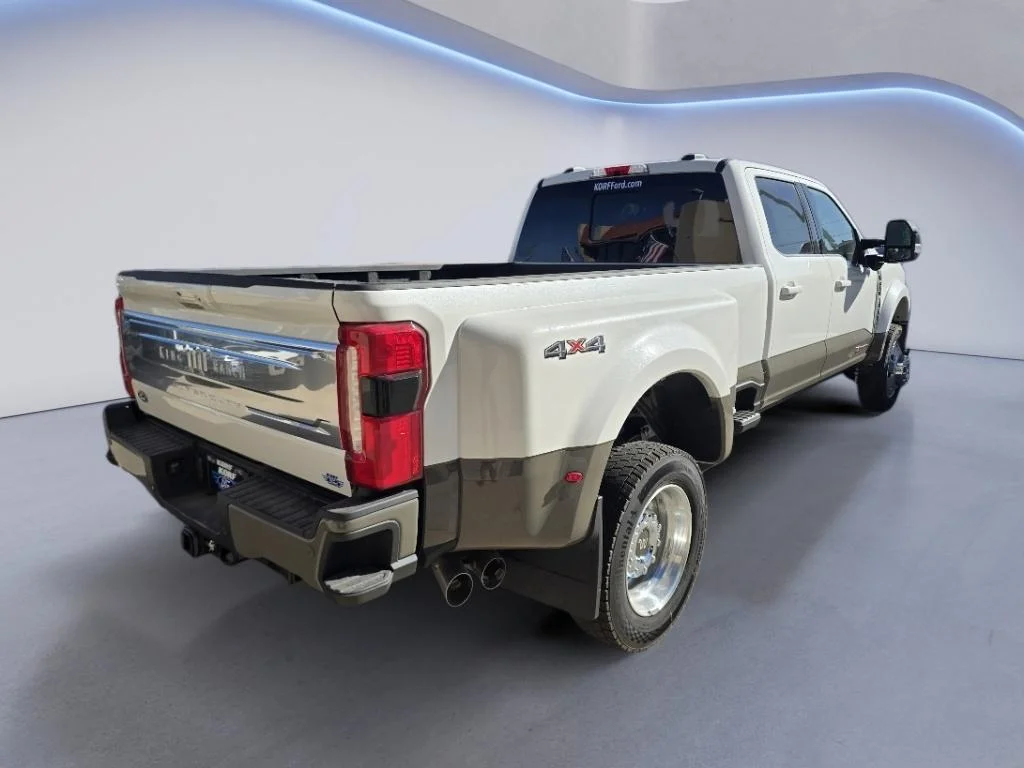 New 2027 Star White Metallic Tri-Coat Ford F-450® King Ranch® image 4