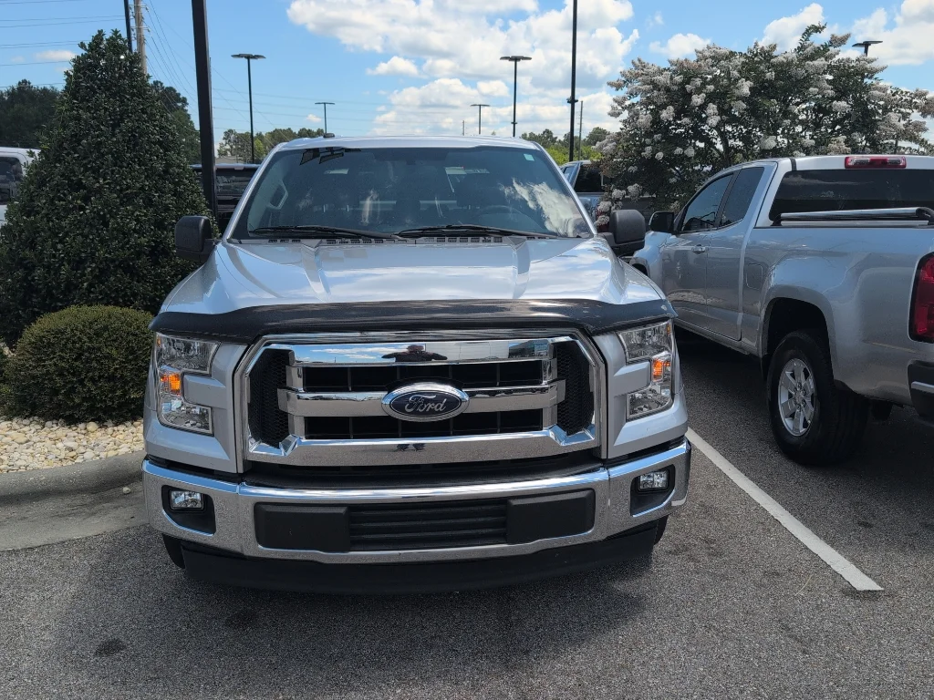 Used 2017 Ingot Silver Metallic Ford XLT image 4