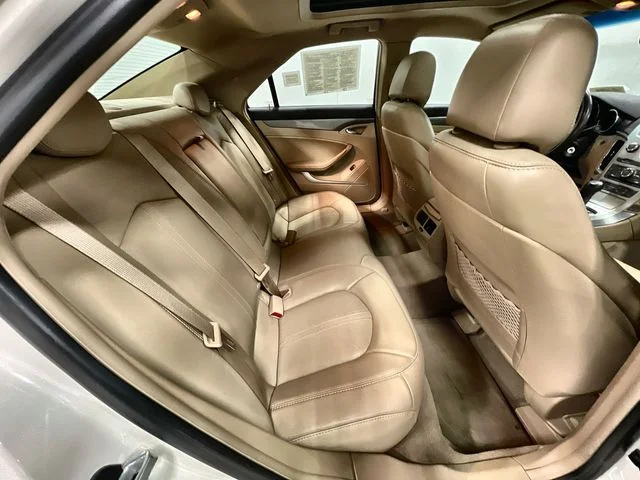 Used 2013 White Cadillac Luxury image 26