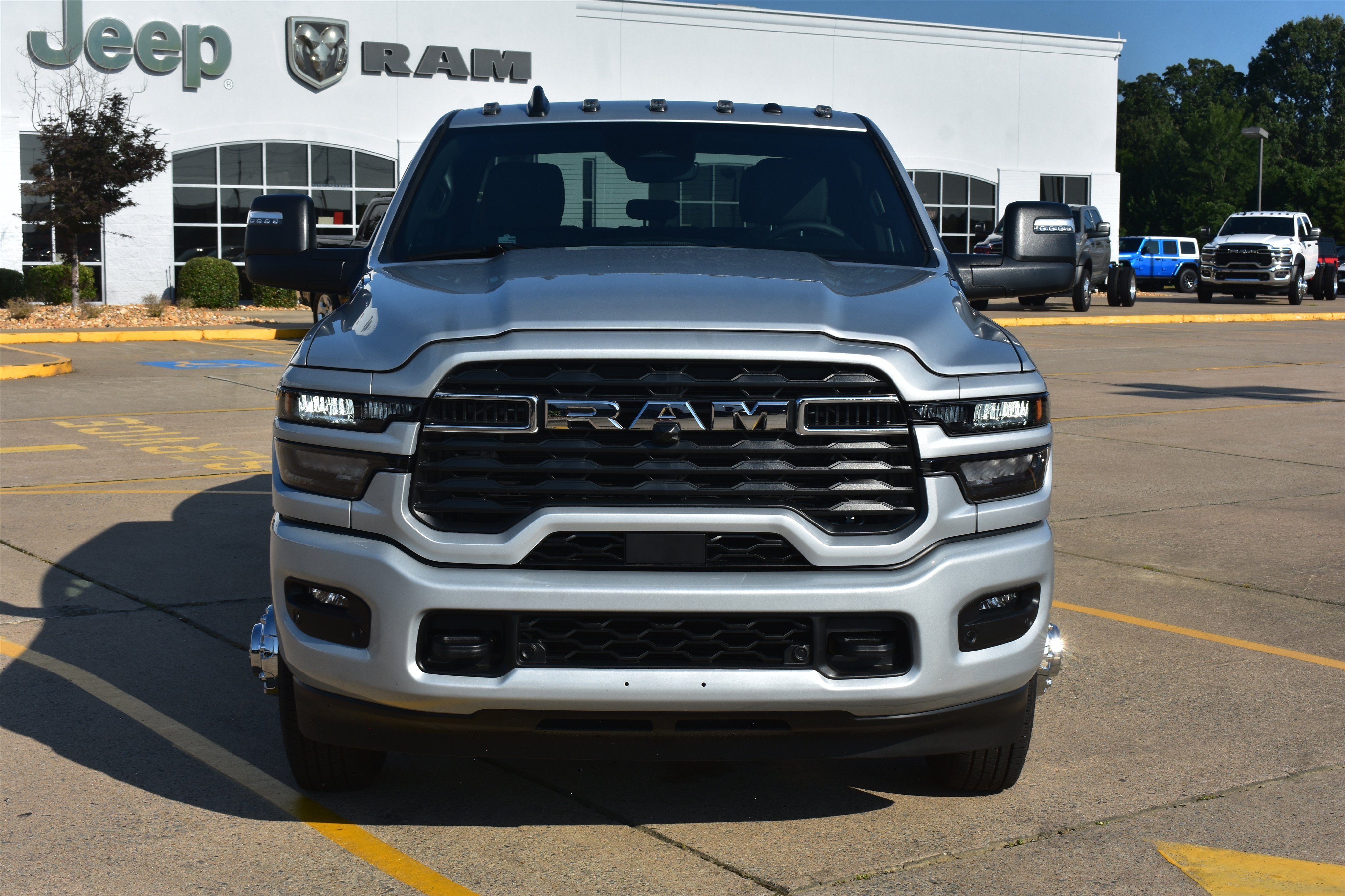 New 2026 Silver-Zynith Exterior Paint RAM Big Horn image 2