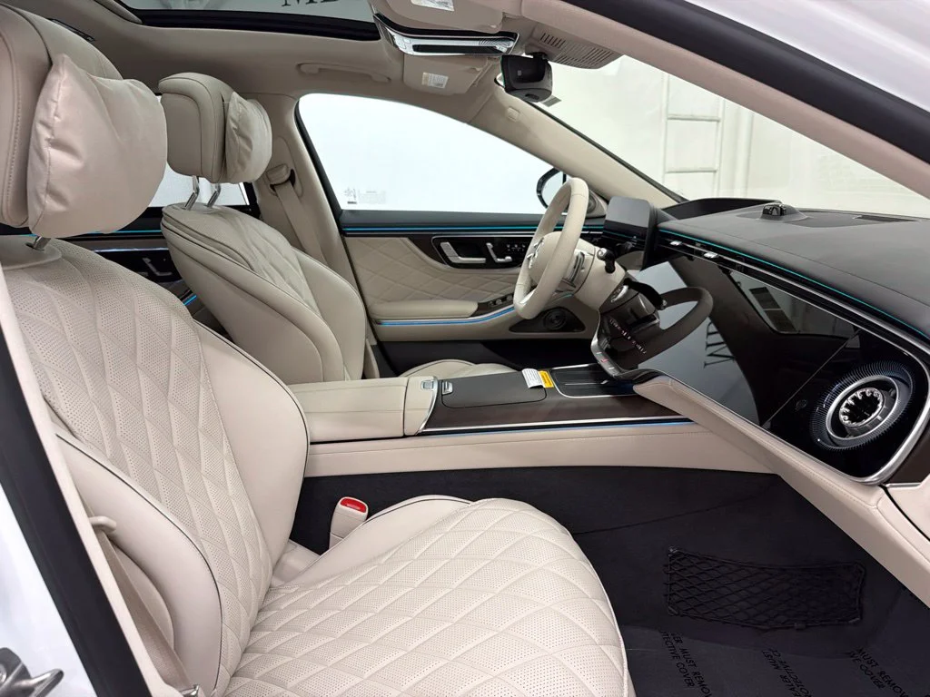 New 2027 White Mercedes-Benz S 580 image 29