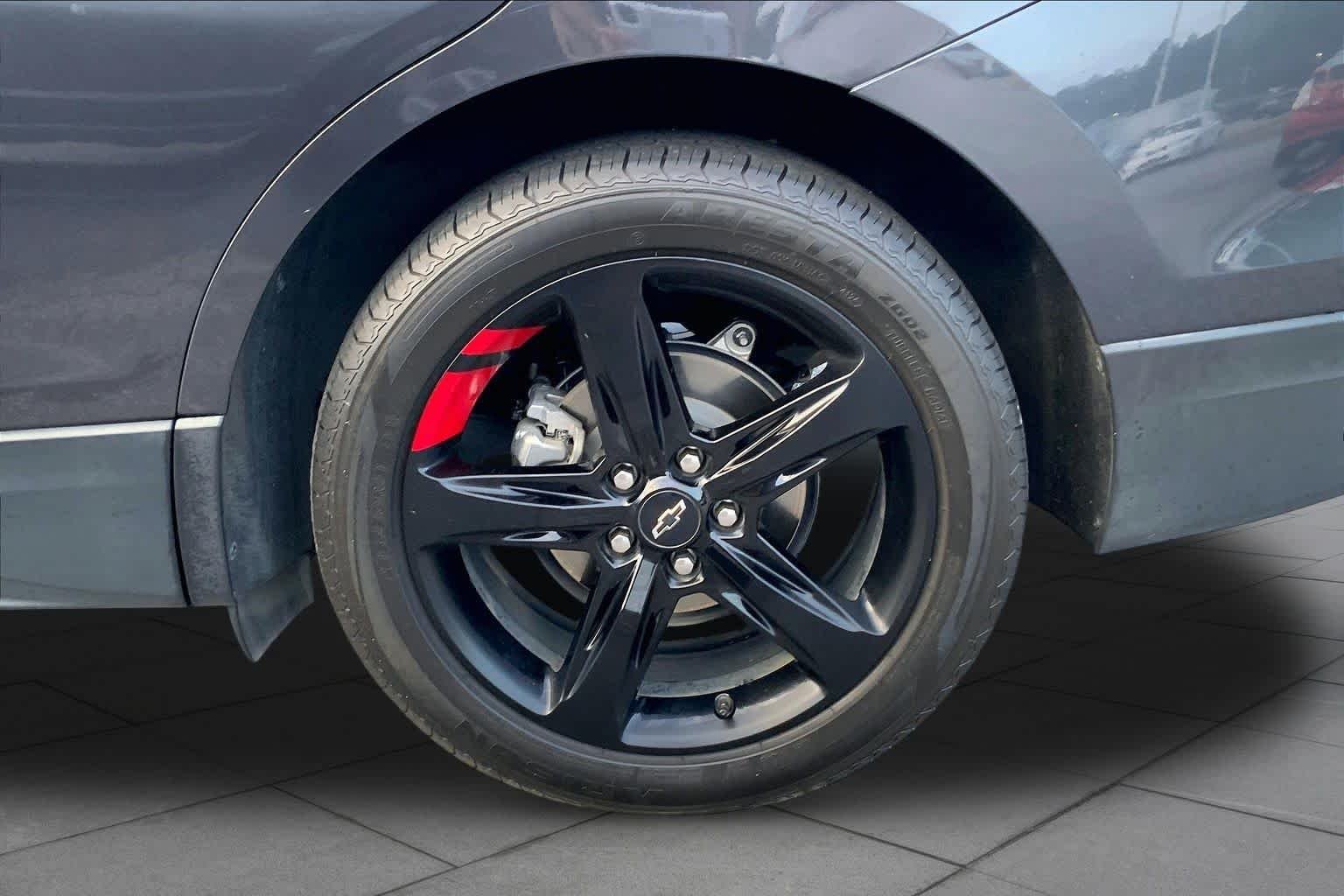 Used 2022 Iron Gray Metallic Chevrolet Premier image 10
