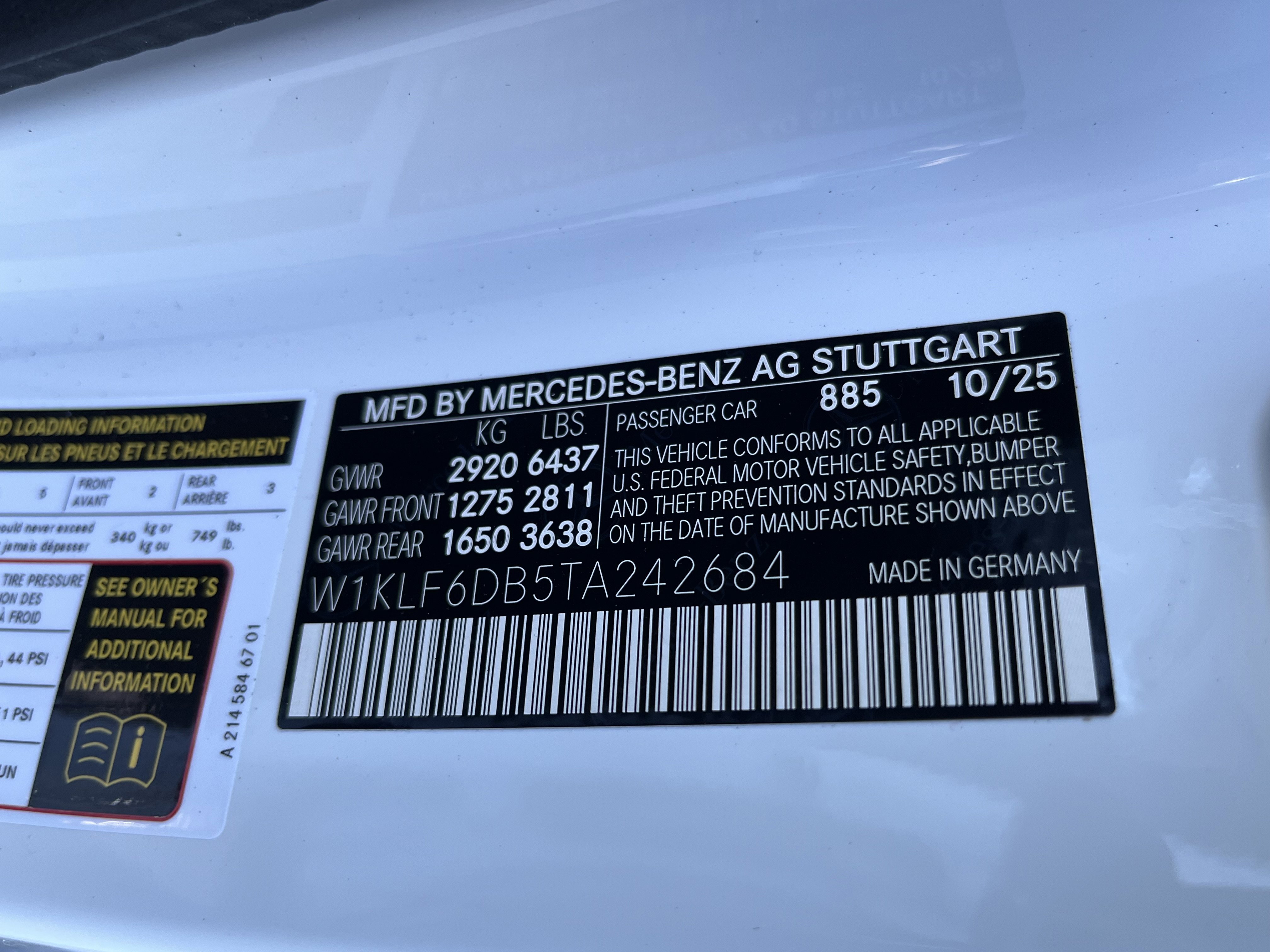 New 2026 MANUFAKTUR Moonlight White Metallic Mercedes-Benz AMG® E 53 E image 28