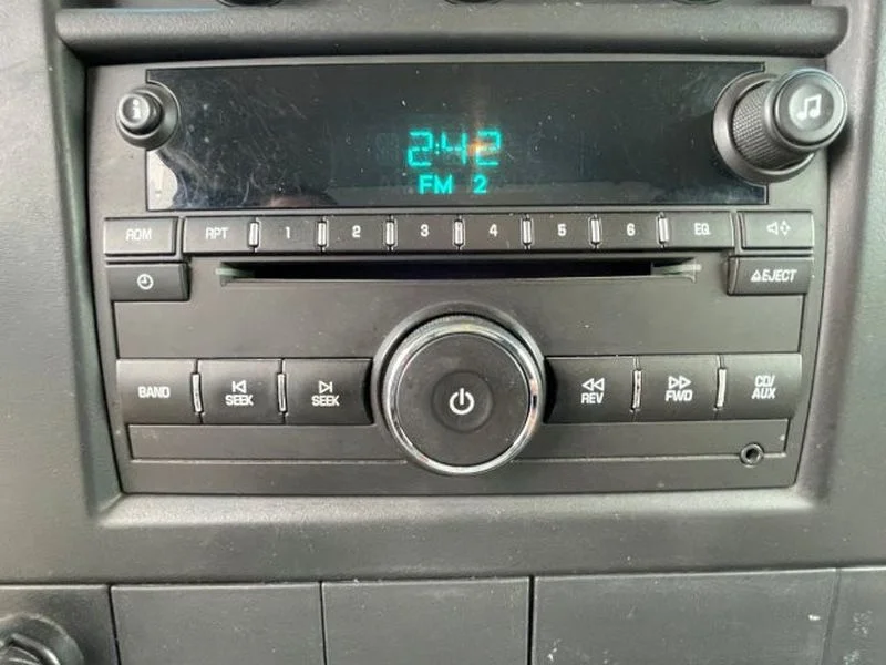 Used 2012 Summit White Chevrolet 2WT image 13