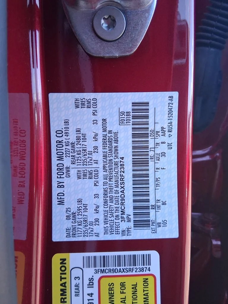 New 2025 Ruby Red Metallic Tinted Clearcoat Ford Badlands® image 28