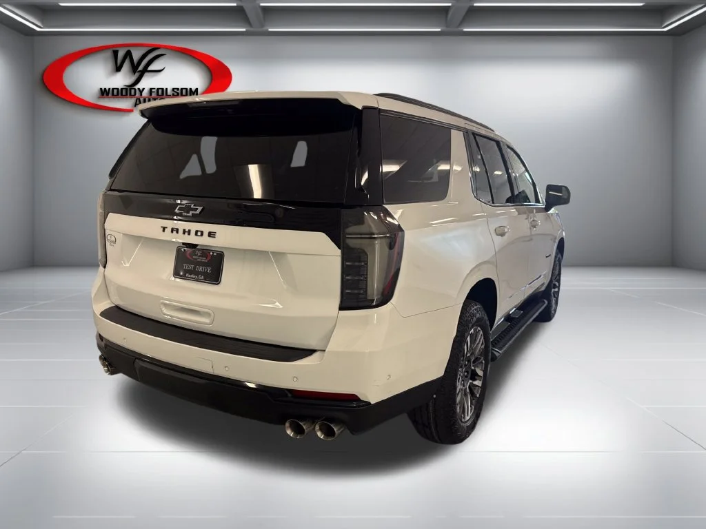 New 2027 Summit White Chevrolet Z71 image 6