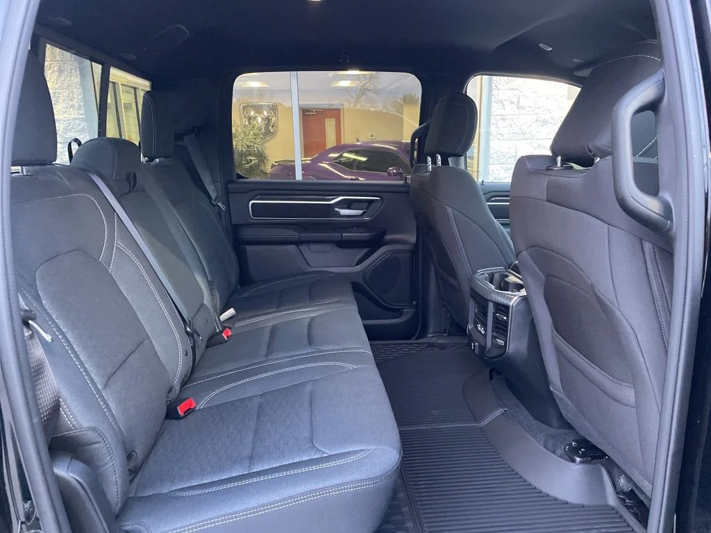 New 2026 Diamond Black Crystal Pearl-Coat Exterior Paint RAM Big Horn/Lone Star image 14