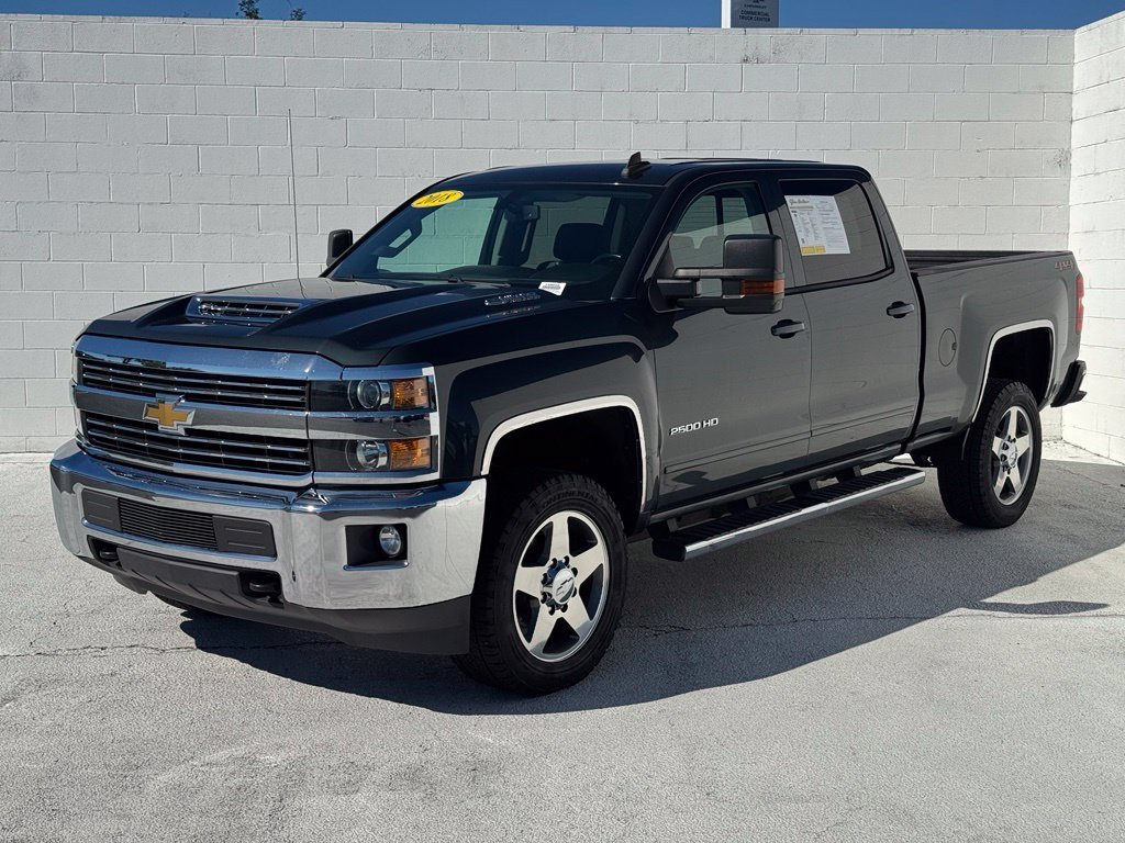 Used 2018 Gray Chevrolet LT image 10