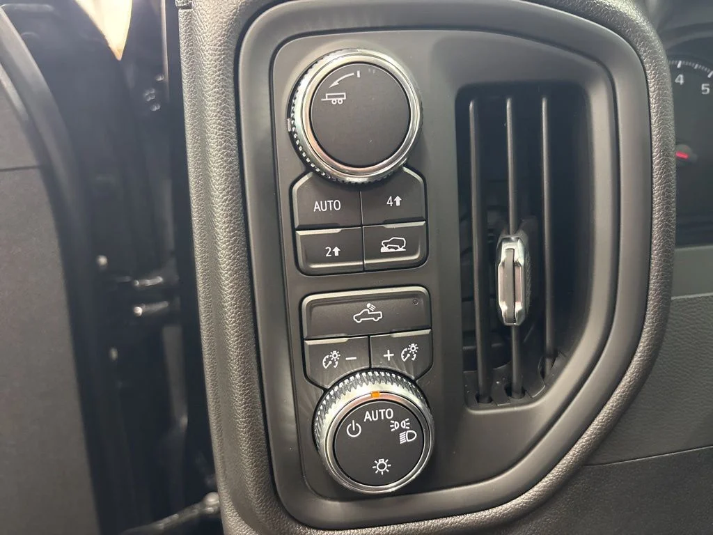 Used 2025 Black GMC Pro image 20