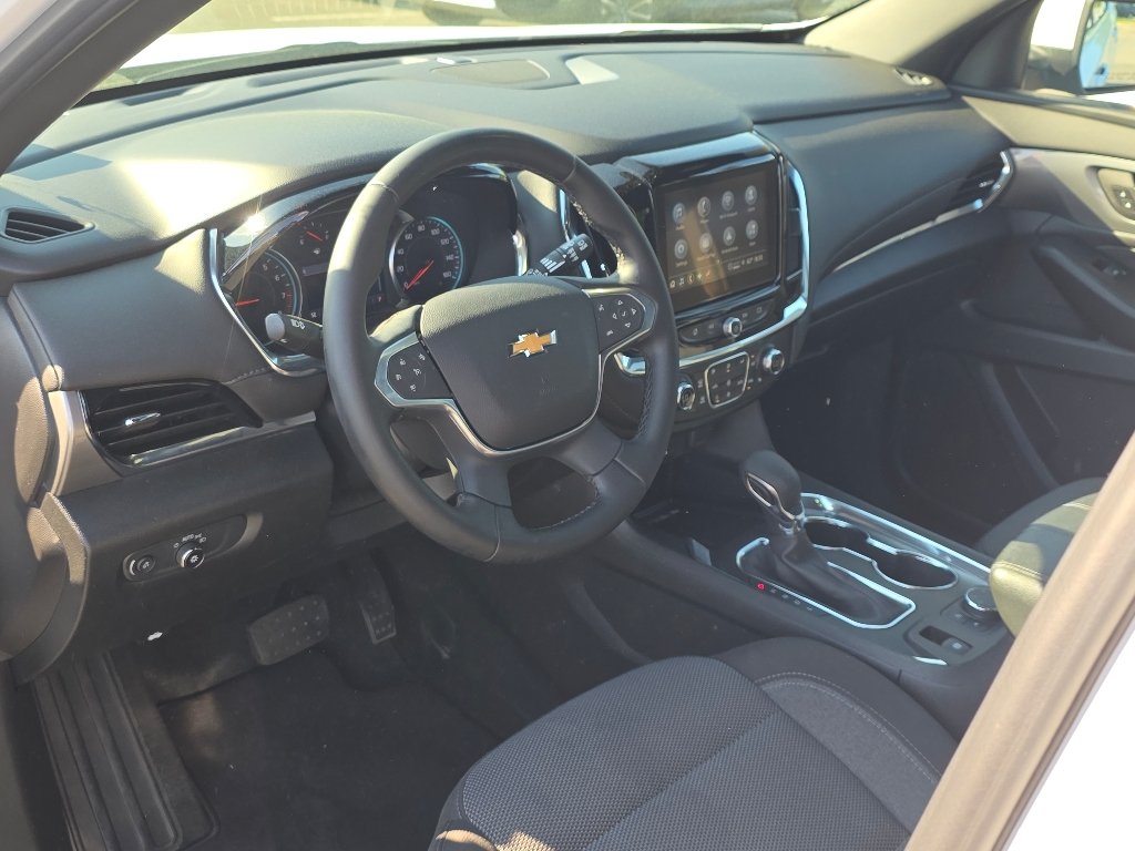 Used 2023 Summit White Chevrolet LT image 32