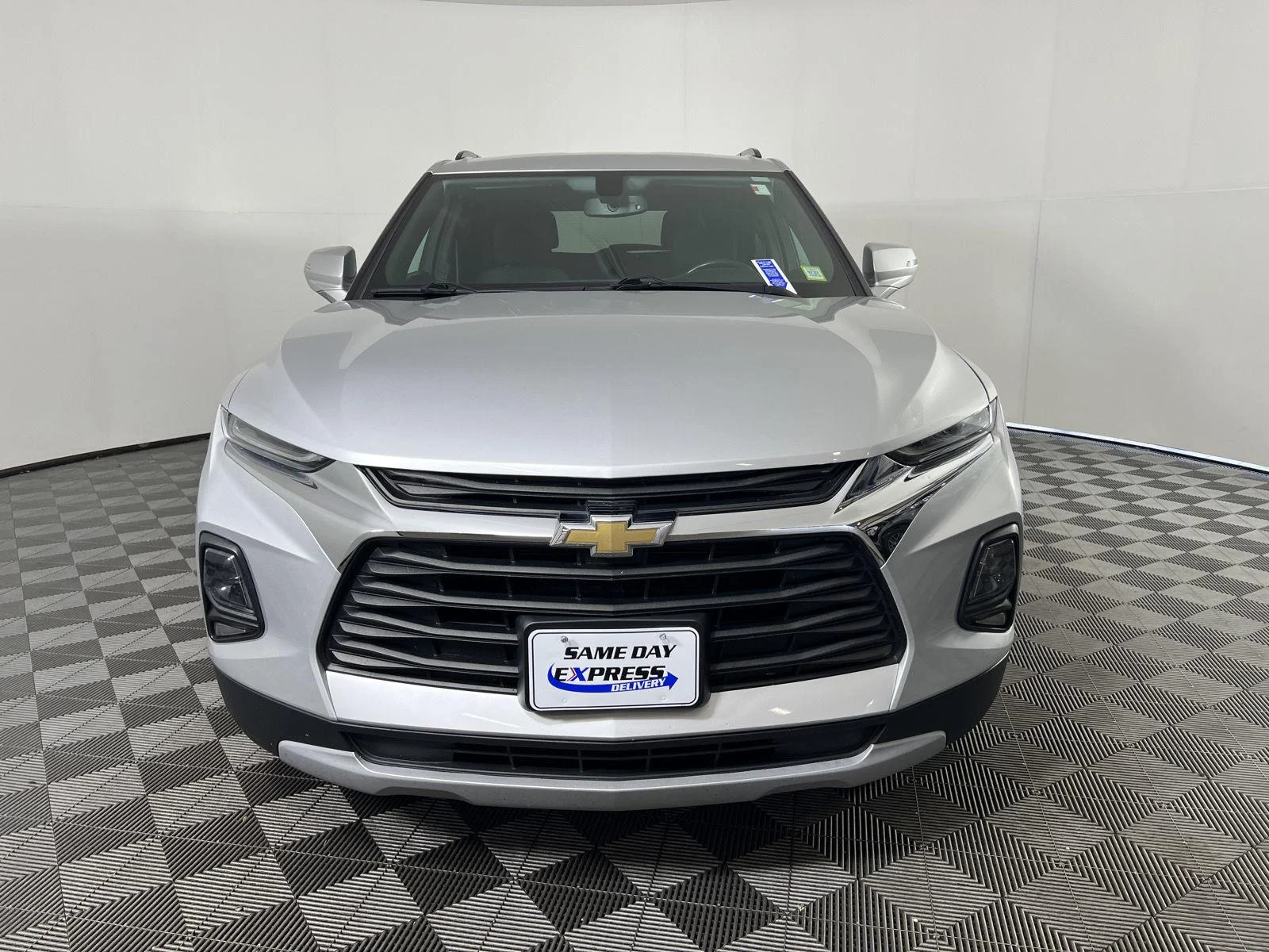 Used 2020 Silver Ice Metallic Chevrolet LT image 29