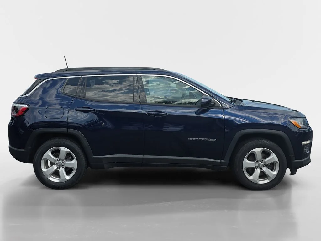 Used 2021 Jazz Blue Pearlcoat Jeep Latitude image 3