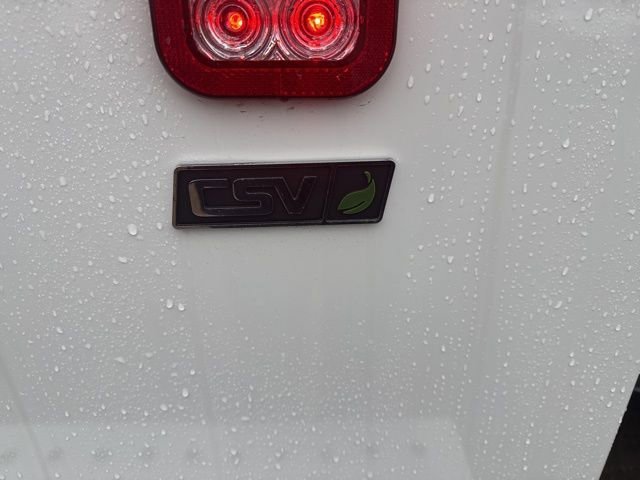 New 2025 Summit White Chevrolet 1WT image 13