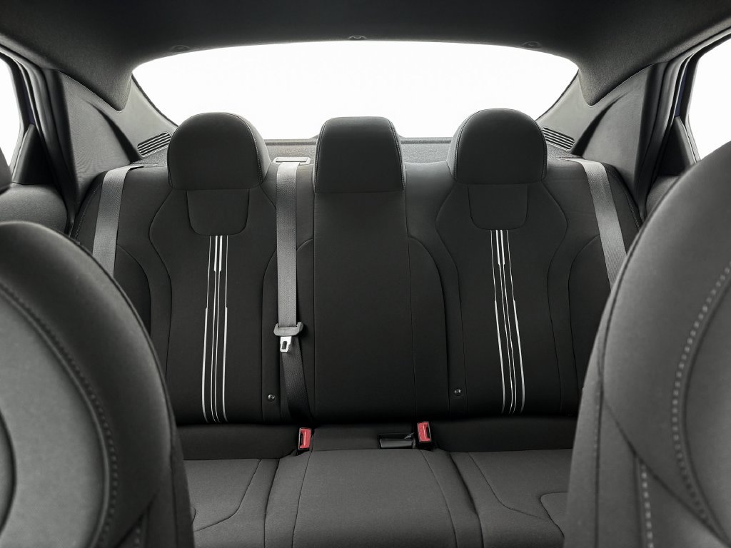 2025 Hyundai Elantra SEL - Photo 18
