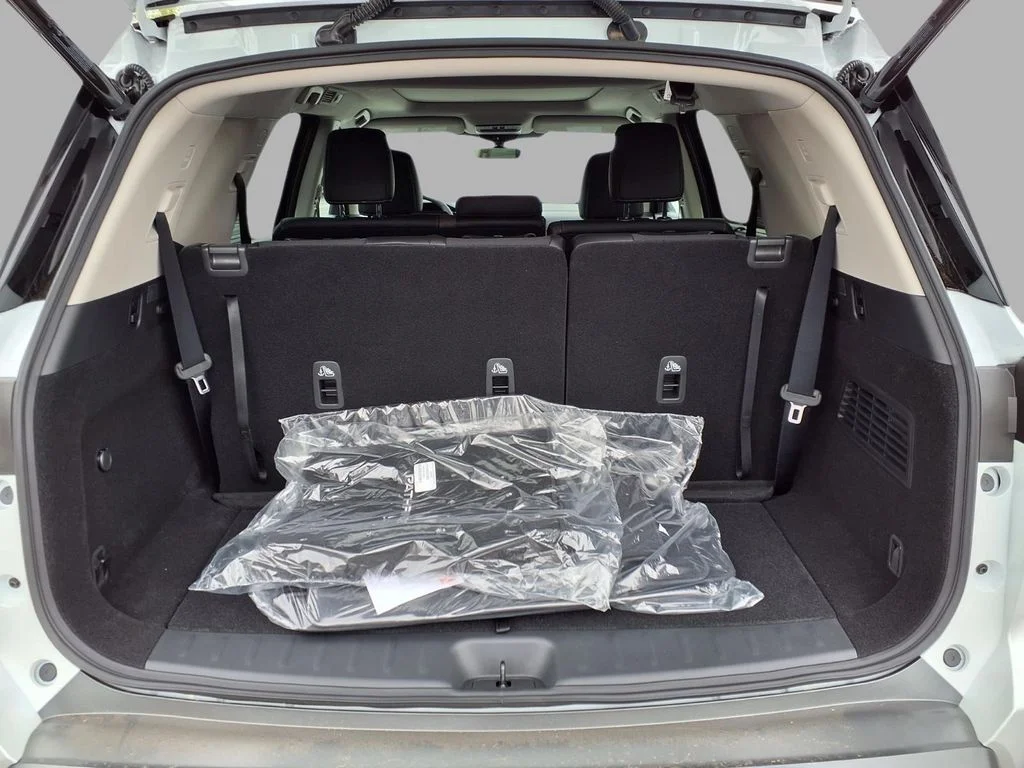 New 2026 Everest White Pearl TriCoat Nissan Platinum image 26