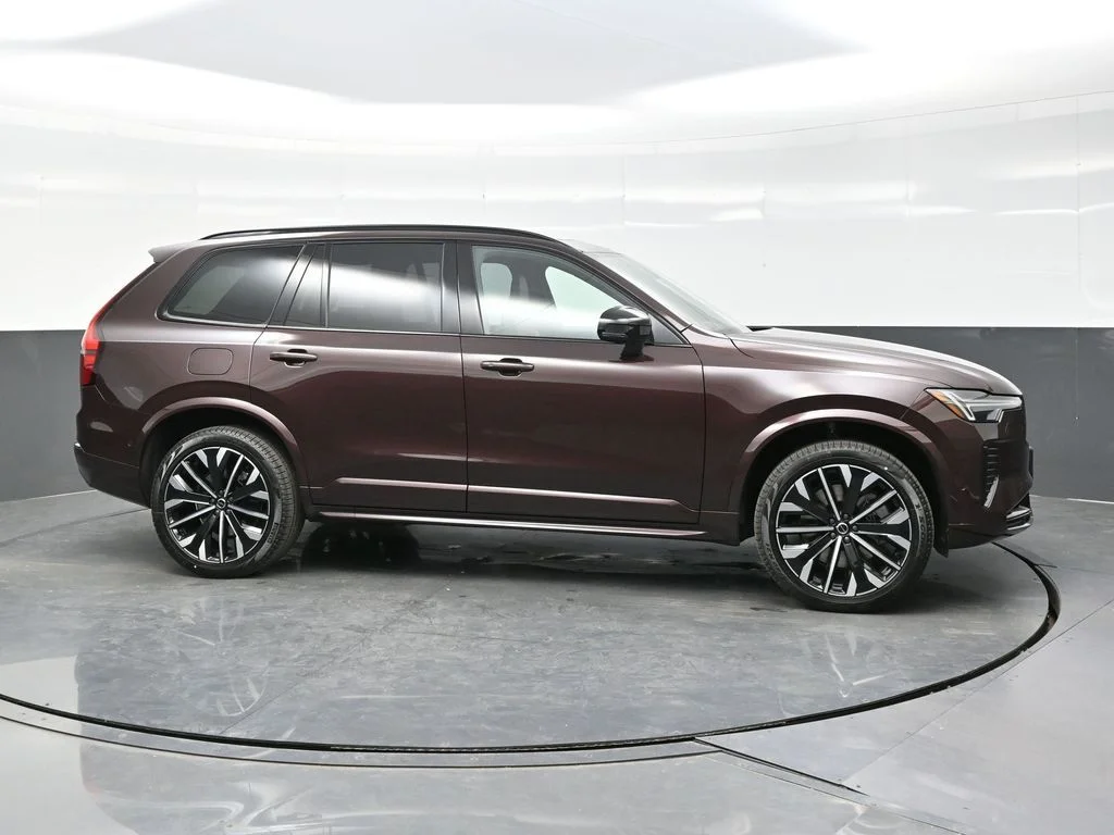 New 2026 Mulberry Red Volvo T8 Ultra image 8