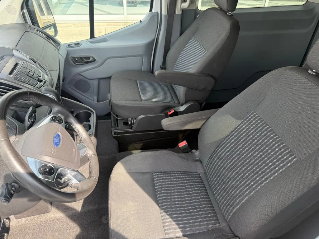 Used 2019 White Ford XLT image 35