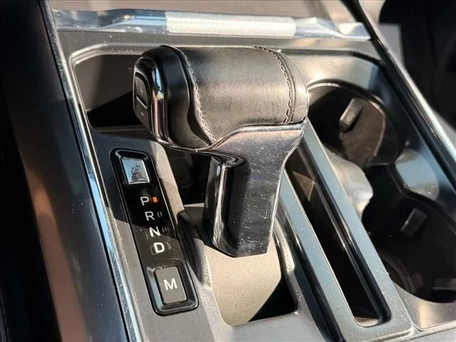 Used 2023  Ford Lariat image 24
