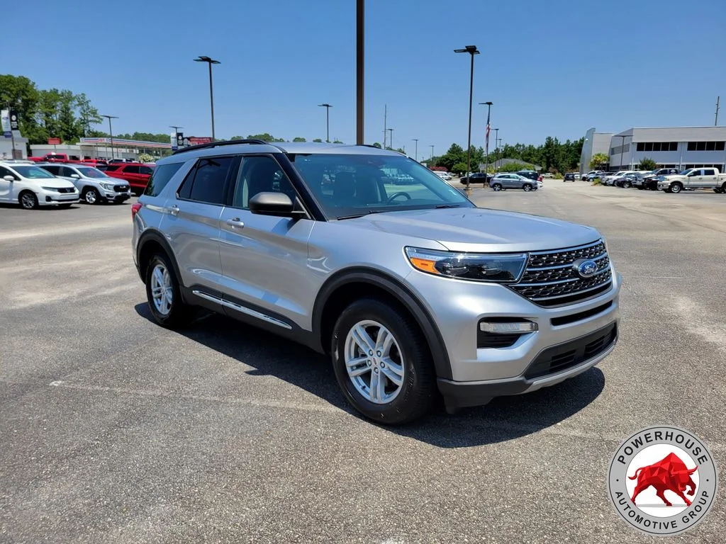 Used 2023 Silver Ford XLT image 8