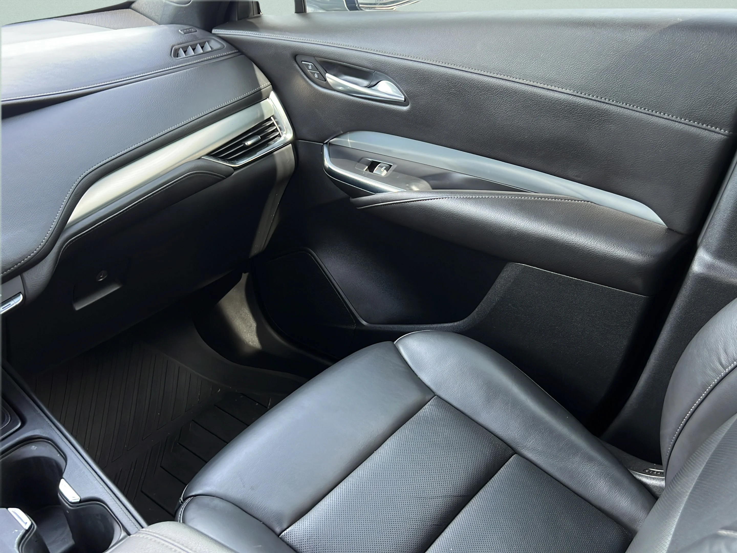 Used 2023 Argent Silver Metallic Cadillac AWD Premium Luxury image 13