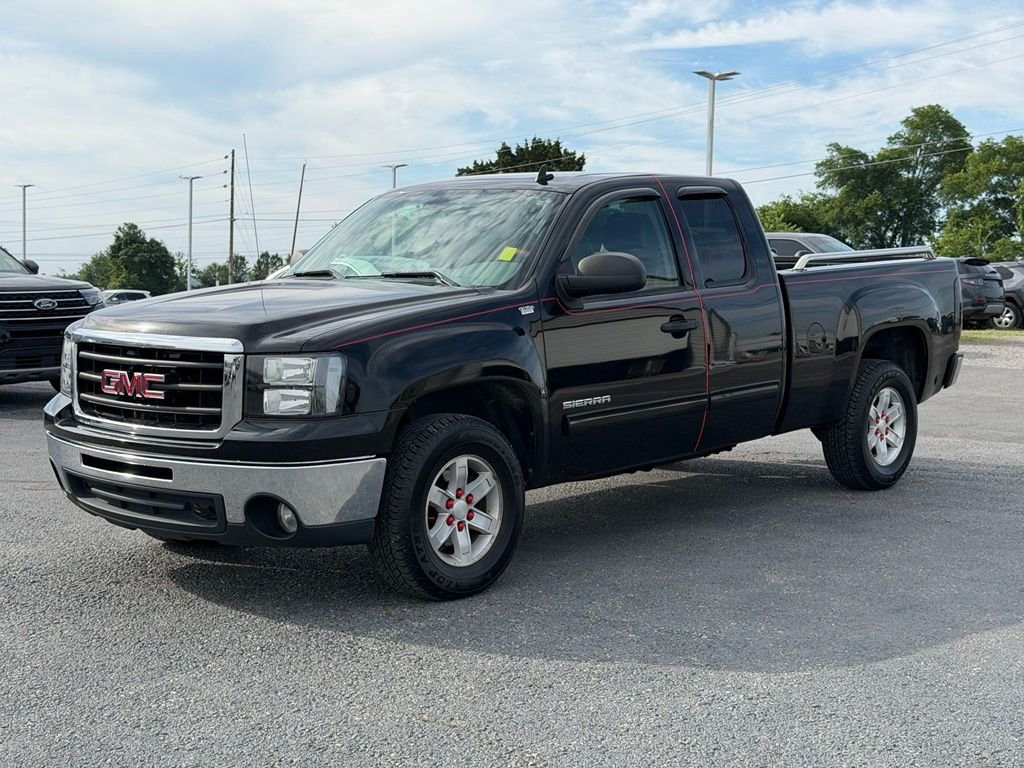 Used 2011 Black GMC SLE image 9