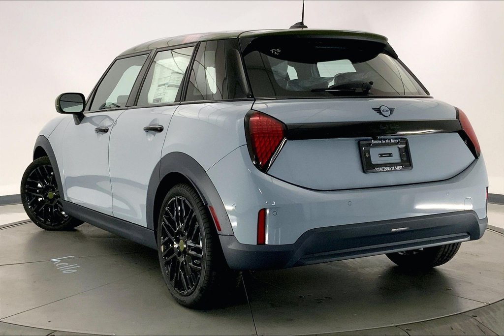 New 2027 Statement Grey MINI Iconic image 2