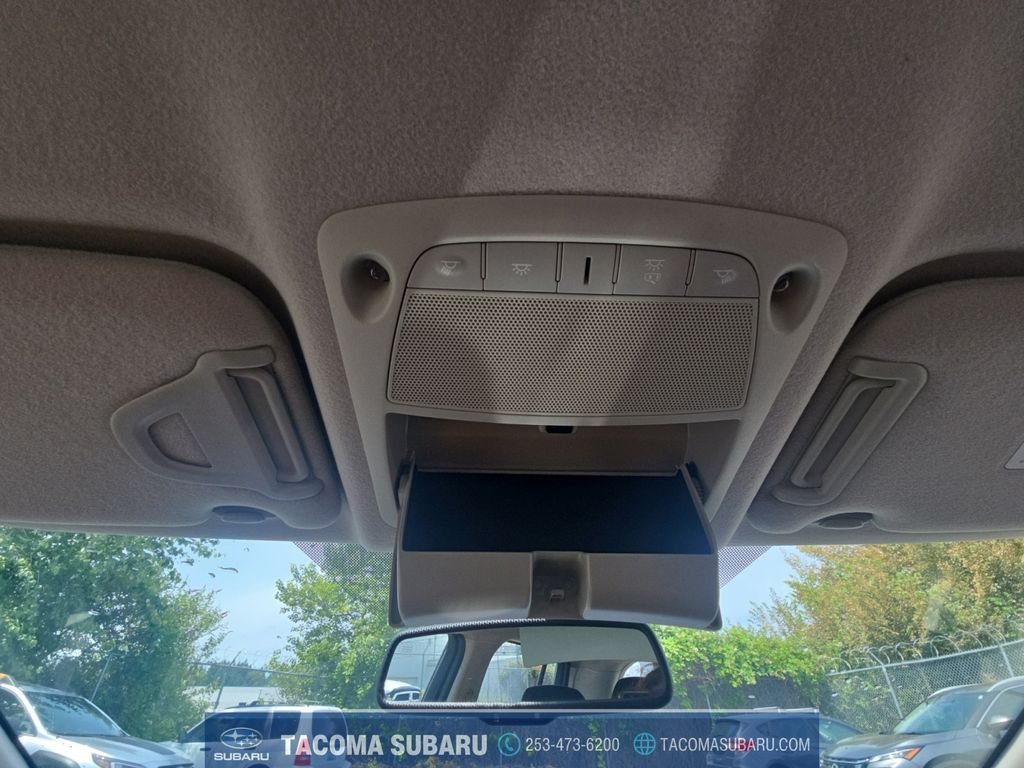 Used 2016 Blue Nissan SV image 23