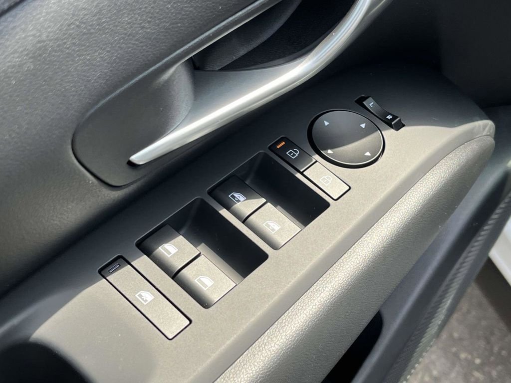New 2026 White Hyundai SEL Premium AWD image 11