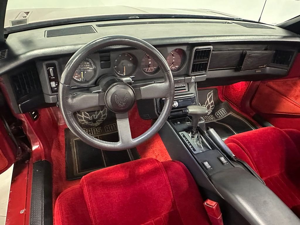 Used 1987 Red Pontiac  image 69