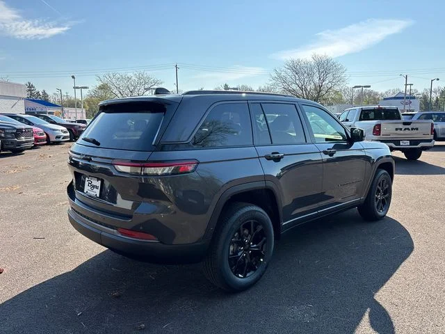 New 2026 Baltic Gray Metallic Clear-Coat Exterior Paint Jeep Altitude image 29