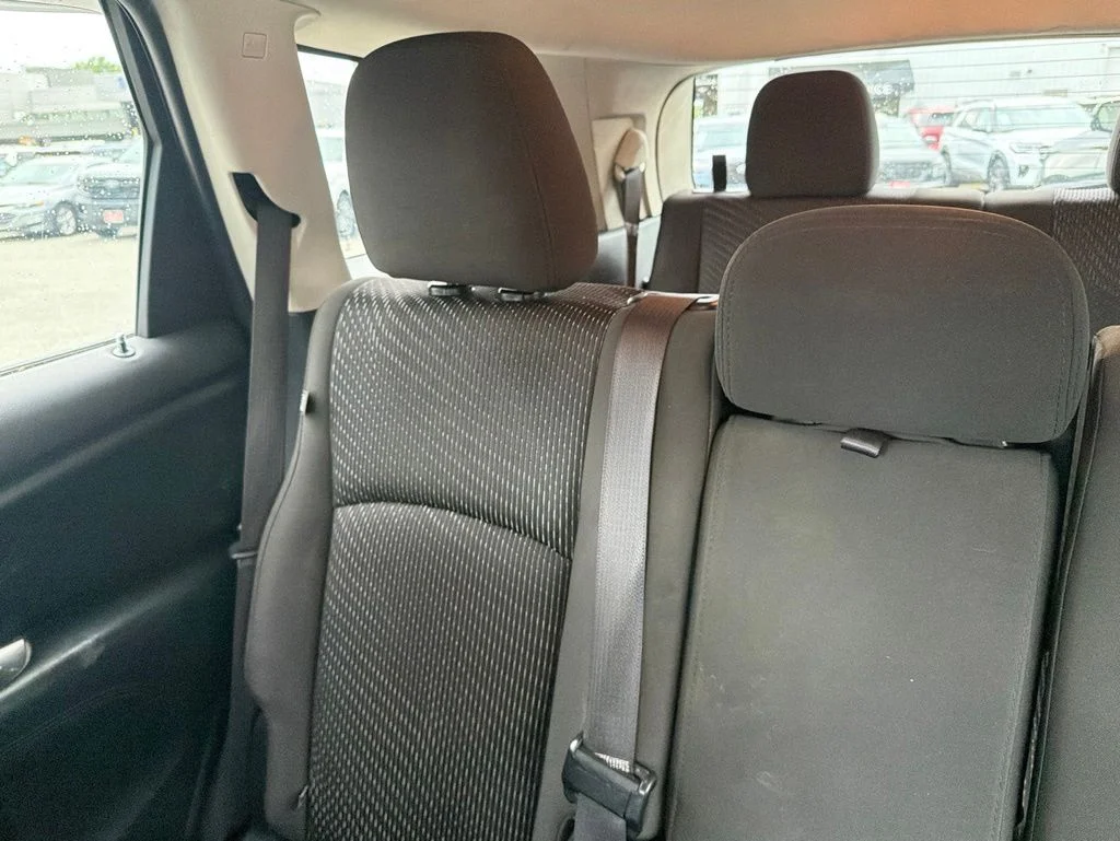 Used 2017 Gray Dodge SE image 15