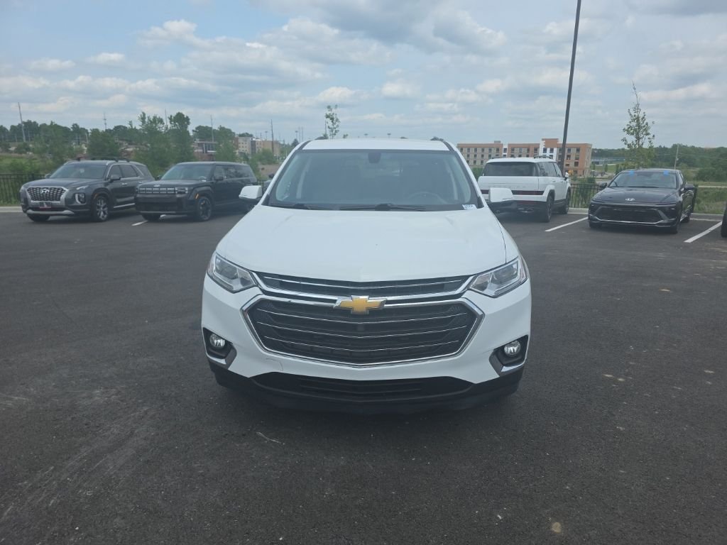 Used 2018 Chevrolet Traverse 1LT with VIN 1GNERGKW8JJ270036 for sale in Kansas City